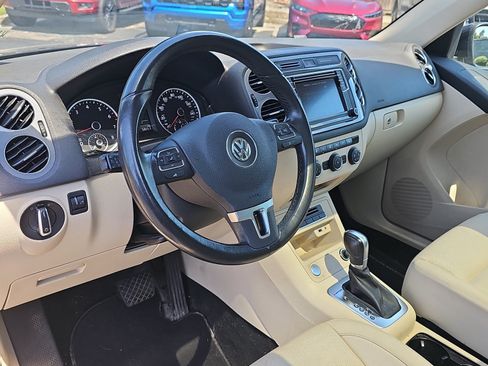 Used 2017 Volkswagen Tiguan Wolfsburg Edition AWD/4WD image 11