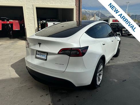Used 2023 Tesla Model Y Long Range image 7