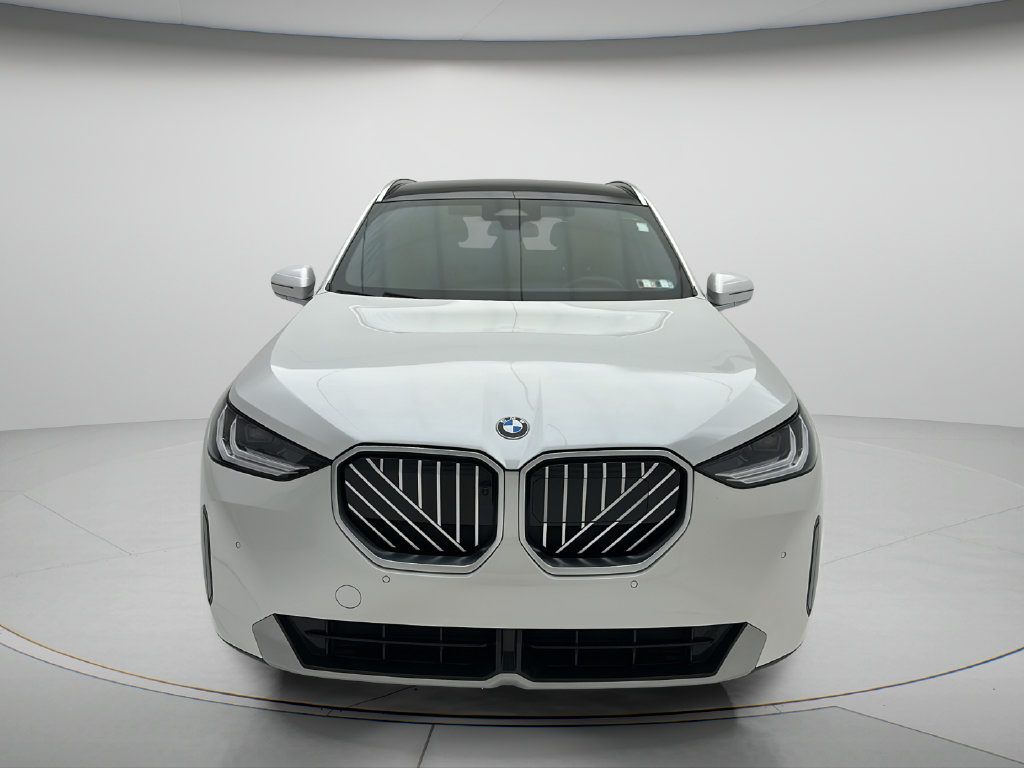 Used 2025 BMW X3 xDrive30i AWD/4WD image 2