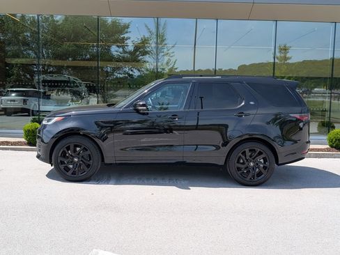 Certified 2024 Land Rover Discovery Dynamic SE AWD/4WD image 2