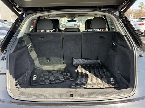 Used 2023 Audi Q5 2.0T Premium w/ Convenience Package image 7