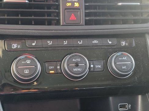 Used 2019 Volkswagen Jetta SE image 13