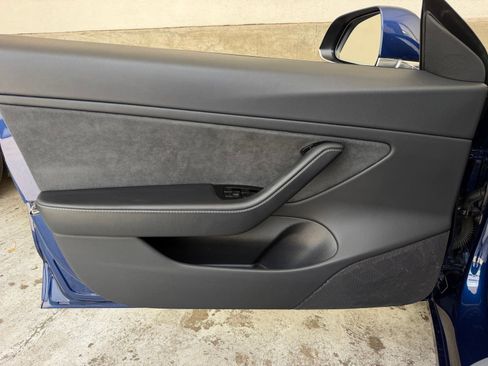 Used 2018 Tesla Model 3 RWD image 19