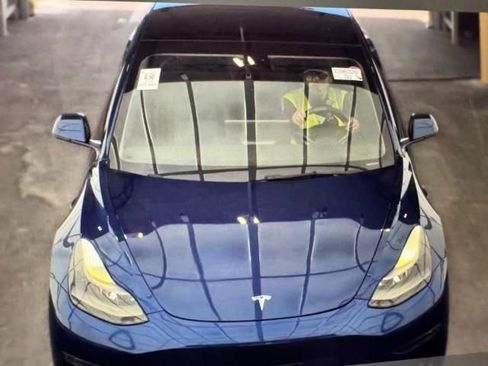 Used 2022 Tesla Model 3 Long Range AWD/4WD image 4