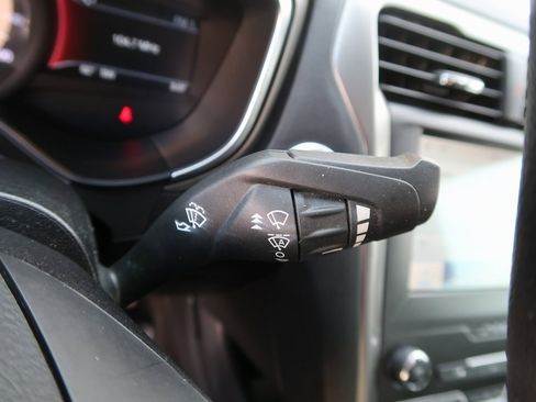 Used 2020 Ford Fusion SE image 19