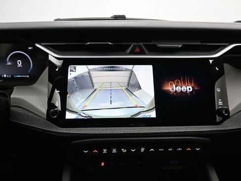 New 2026 Jeep Cherokee Laredo image 18