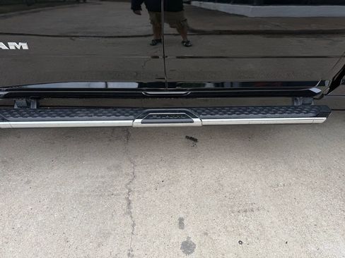 Used 2024 RAM 3500 Big Horn w/ Sport Appearance Package image 11