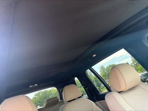 Used 2022 BMW X7 xDrive40i w/ M Sport Package AWD/4WD image 21