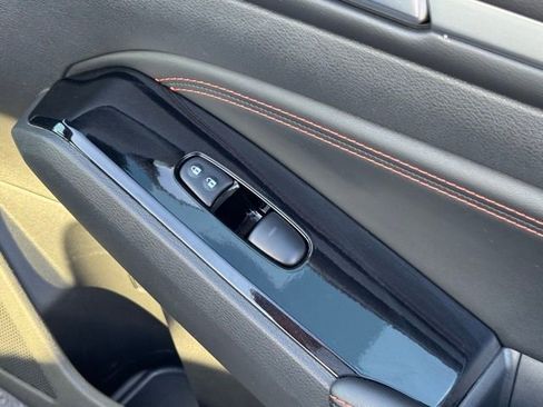 Used 2023 Nissan Altima 2.5 SR image 18