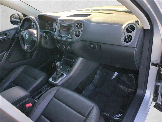 Used 2017 Volkswagen Tiguan Wolfsburg Edition FWD image 23