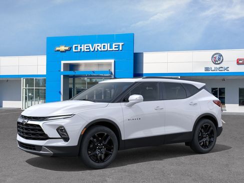 New 2026 Chevrolet Blazer LT w/ Sound & Technology Package AWD/4WD image 2