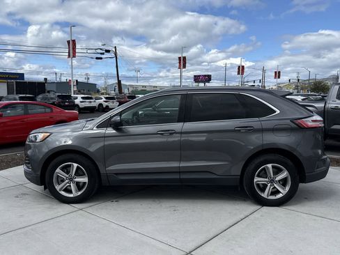 Used 2022 Ford Edge SEL w/ Convenience Package image 2
