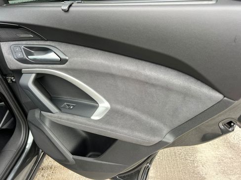 Used 2025 Audi SQ5 Premium Plus w/ Premium Plus Package image 16