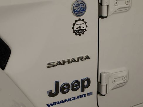 Used 2024 Jeep Wrangler Unlimited Sahara w/ Dual Top Group AWD/4WD image 44