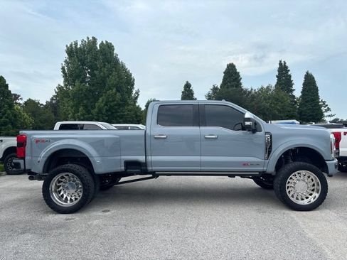 Used 2024 Ford F350 Platinum AWD/4WD image 4