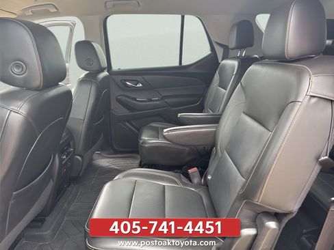Used 2021 Chevrolet Traverse RS FWD image 26