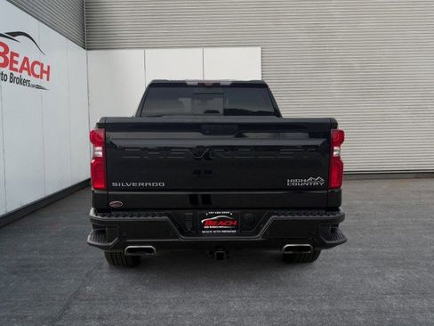 Used 2021 Chevrolet Silverado 1500 High Country w/ Technology Package image 15