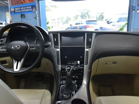 Used 2019 INFINITI Q50 Luxe w/ Essential Package (3.0T Luxe) AWD/4WD image 39