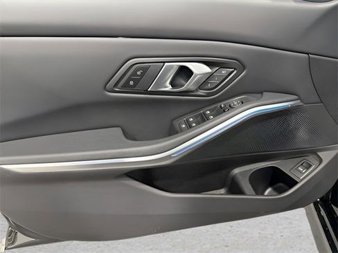 Used 2024 BMW 330i Sedan image 29