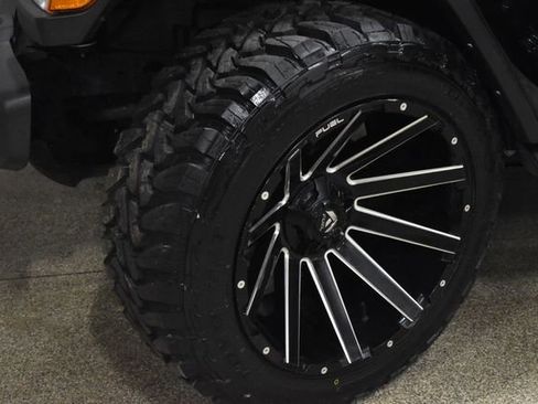 Used 2022 Jeep Wrangler Unlimited Sahara w/ Cold Weather Group image 11