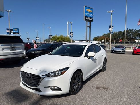 Used 2018 MAZDA MAZDA3 Touring image 5
