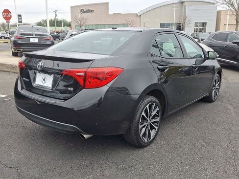 Used 2017 Toyota Corolla SE w/ SE Premium Package image 6