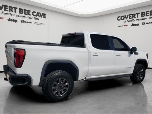 Used 2025 GMC Sierra 1500 AT4X image 10