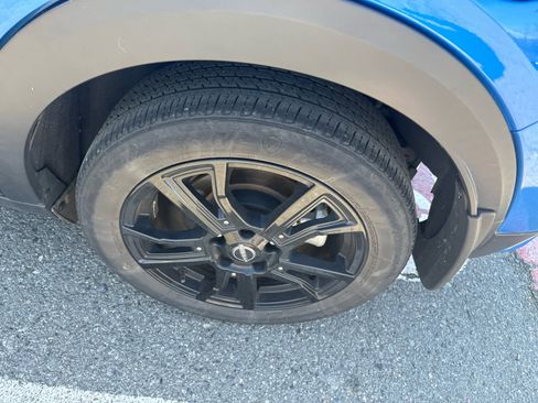 Used 2023 Nissan Kicks SR image 5