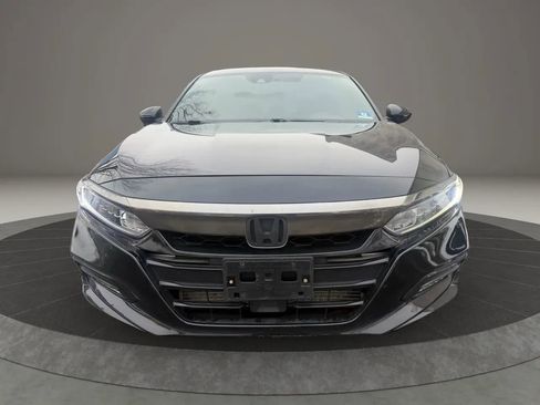 Used 2019 Honda Accord Sport image 2