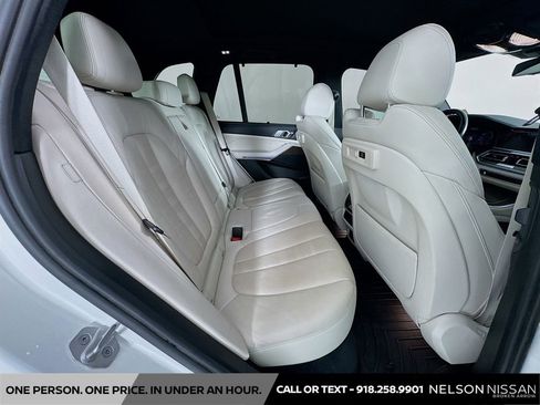 Used 2022 BMW X5 xDrive40i w/ M Sport Package AWD/4WD image 28