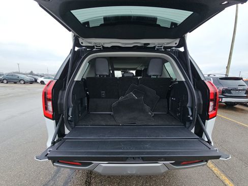 Used 2025 Ford Expedition Platinum image 18