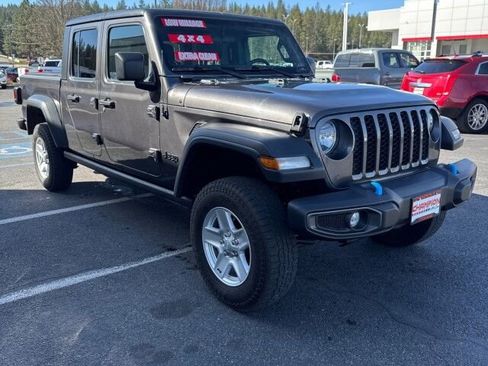 Used 2020 Jeep Gladiator Sport w/ Quick Order Package 24S image 4