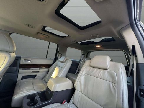 Used 2009 Ford Flex SEL image 28