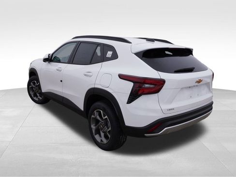 New 2026 Chevrolet Trax LT image 7