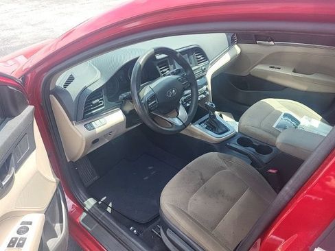 Used 2020 Hyundai Elantra SE w/ Cargo Package (C1) FWD image 4