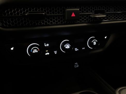 Used 2024 Honda HR-V Sport image 14