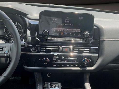 New 2025 Nissan Pathfinder Rock Creek image 6