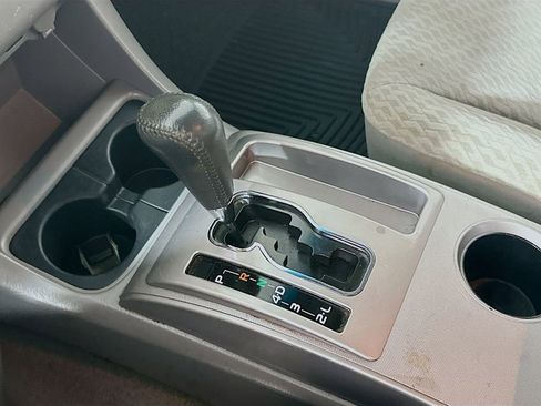 Used 2011 Toyota Tacoma 4x4 Double Cab w/ SR5 Pkg #2 image 16