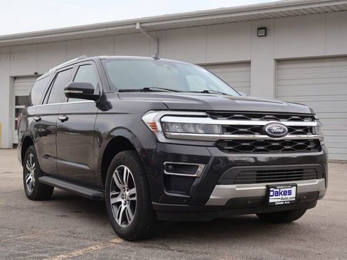Used 2024 Ford Expedition Limited AWD/4WD image 1