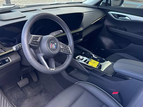 Used 2025 Buick Envision Avenir AWD/4WD image 5