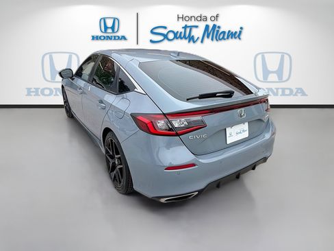 Used 2024 Honda Civic Sport Touring image 5