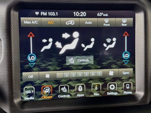 Used 2023 Jeep Wrangler Unlimited Sahara AWD/4WD image 33