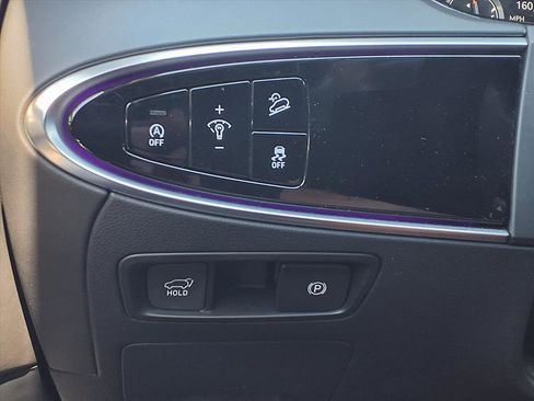 Used 2022 Genesis GV70 2.5T w/ Advanced Package image 16