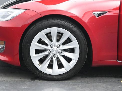 Used 2017 Tesla Model S AWD image 35