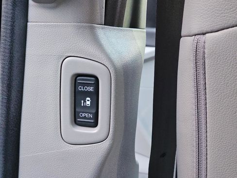 Used 2015 Honda Odyssey EX-L image 28