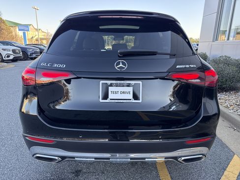 Certified 2025 Mercedes-Benz GLC 300 image 11