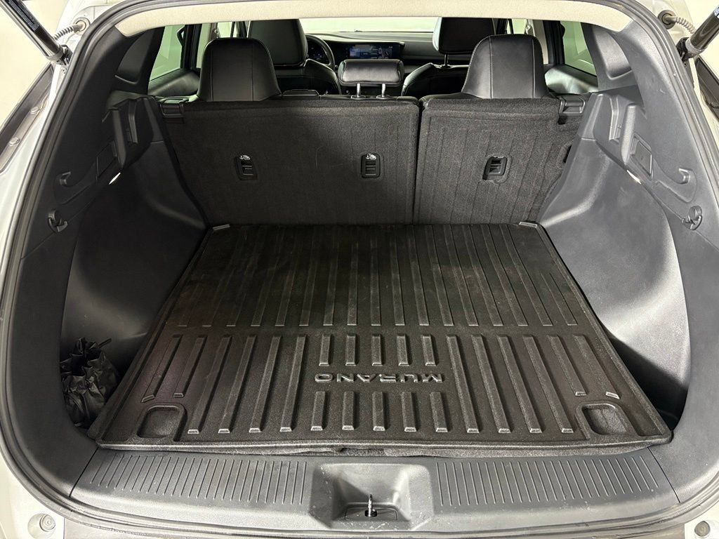 Certified 2025 Nissan Murano SV FWD image 38
