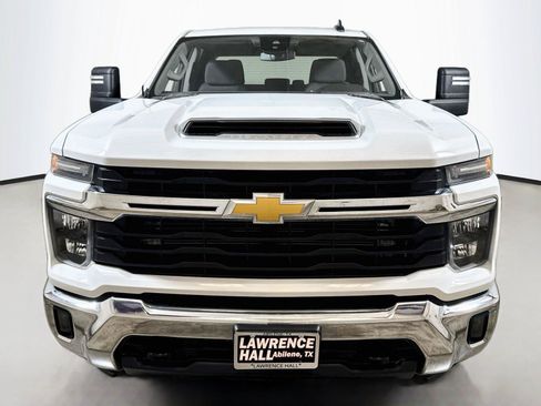 Used 2025 Chevrolet Silverado 2500 LT w/ Convenience Package AWD/4WD image 2