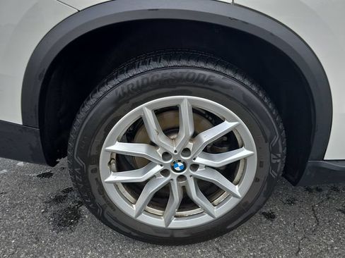 Used 2021 BMW X5 xDrive40i w/ Premium Package 3 AWD/4WD image 17