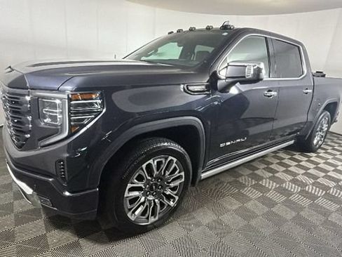 Used 2025 GMC Sierra 1500 Denali Ultimate AWD/4WD image 7